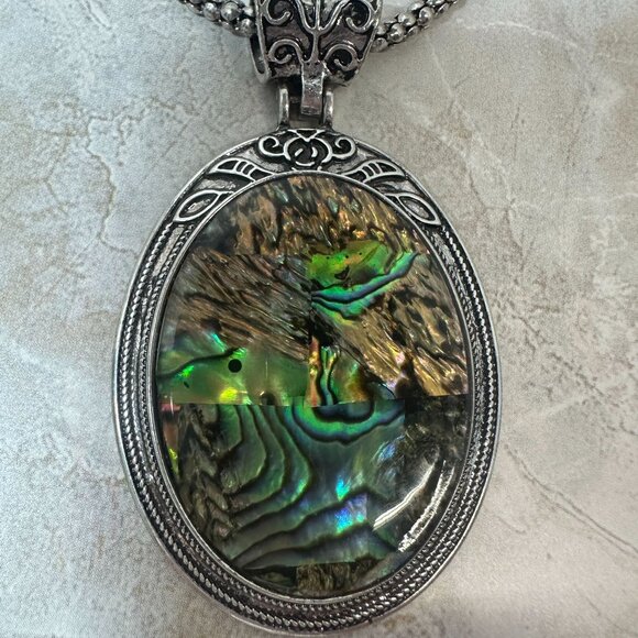 Abalone Shell & Silver Oval Pendant Necklace With Adjustable Chain - Picture 3 of 8